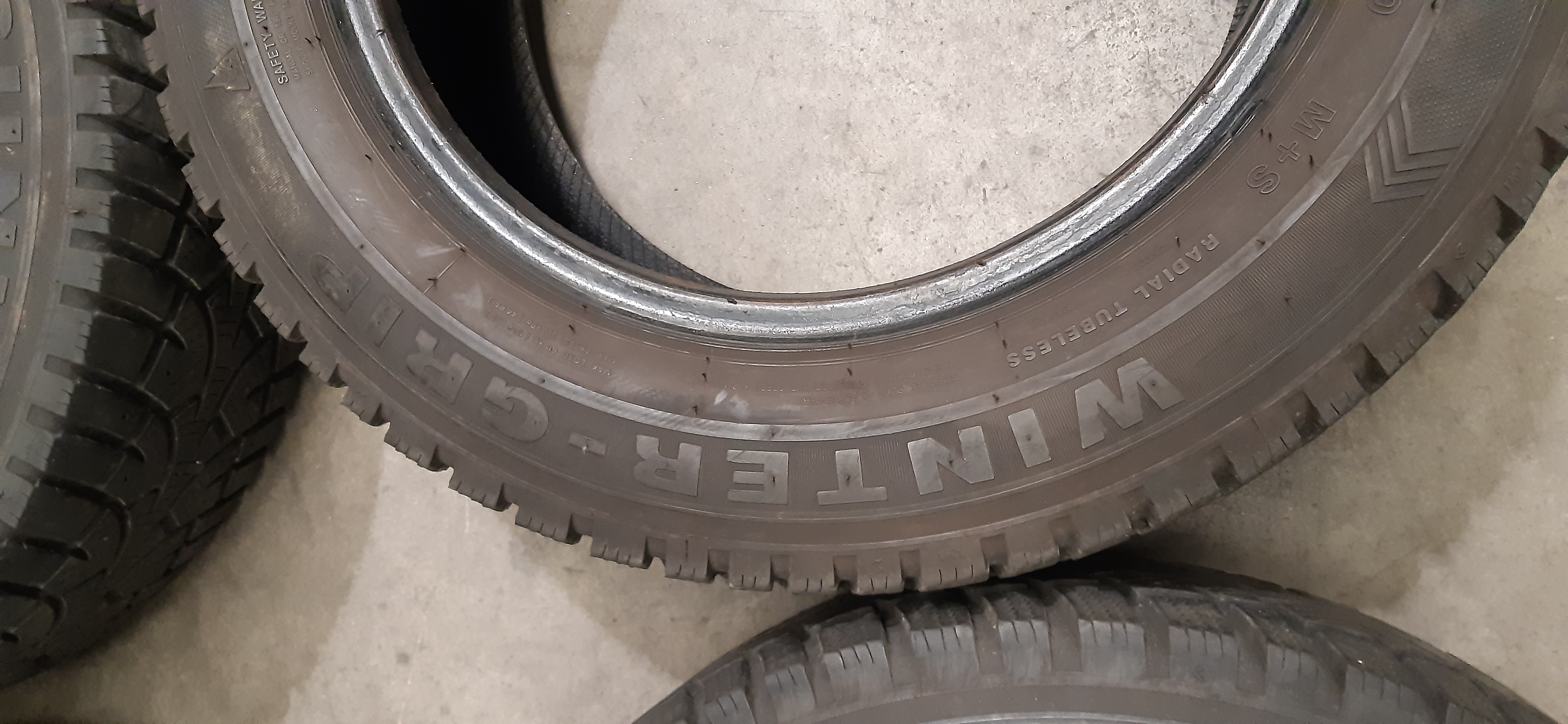 N.4 gomme invernali Fiat Stilo SUMMY 195 65 R15 91T DOT2913 GOMMUS237