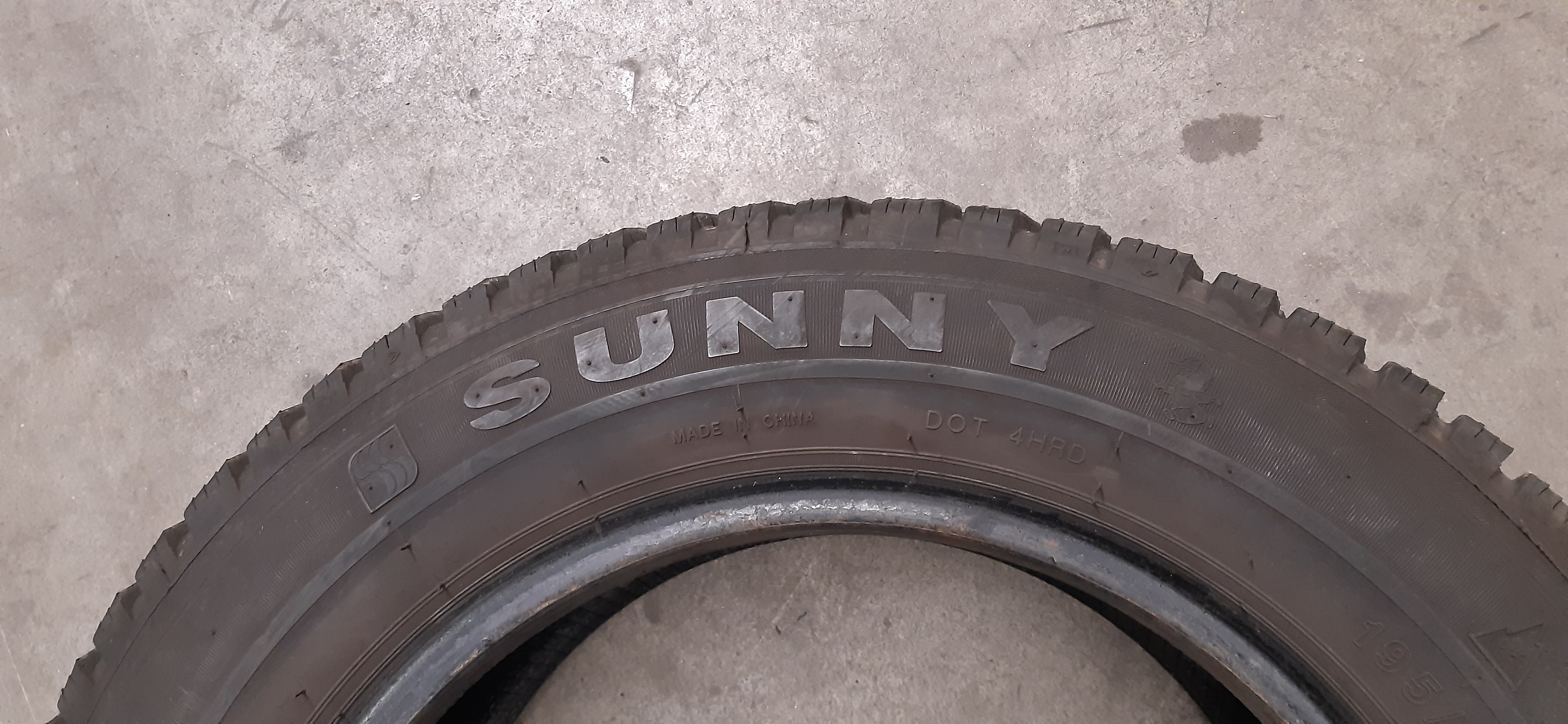 N.4 gomme invernali Fiat Stilo SUMMY 195 65 R15 91T DOT2913 GOMMUS237