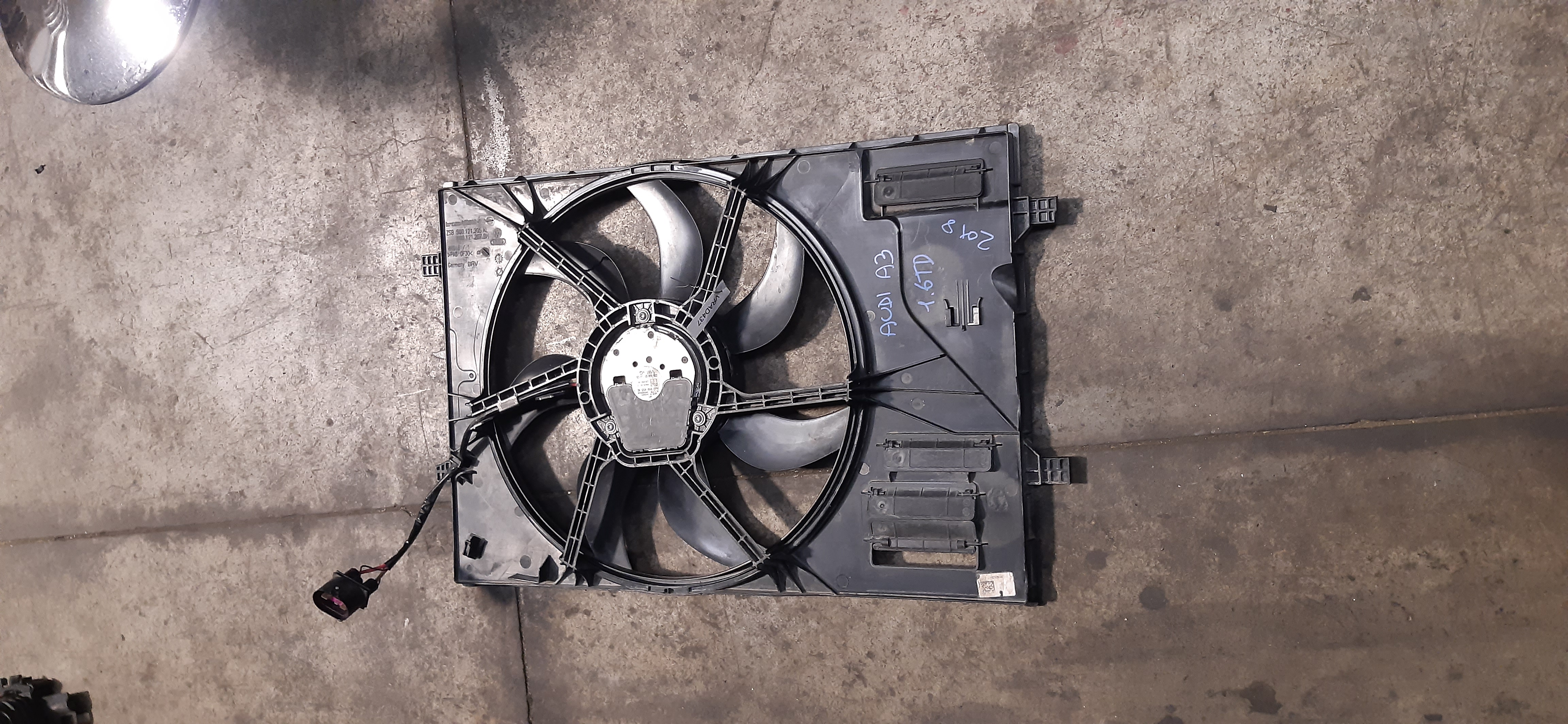 Ventola radiatore Audi A3 1.6TDI 2018 5Q012105 VRAD437