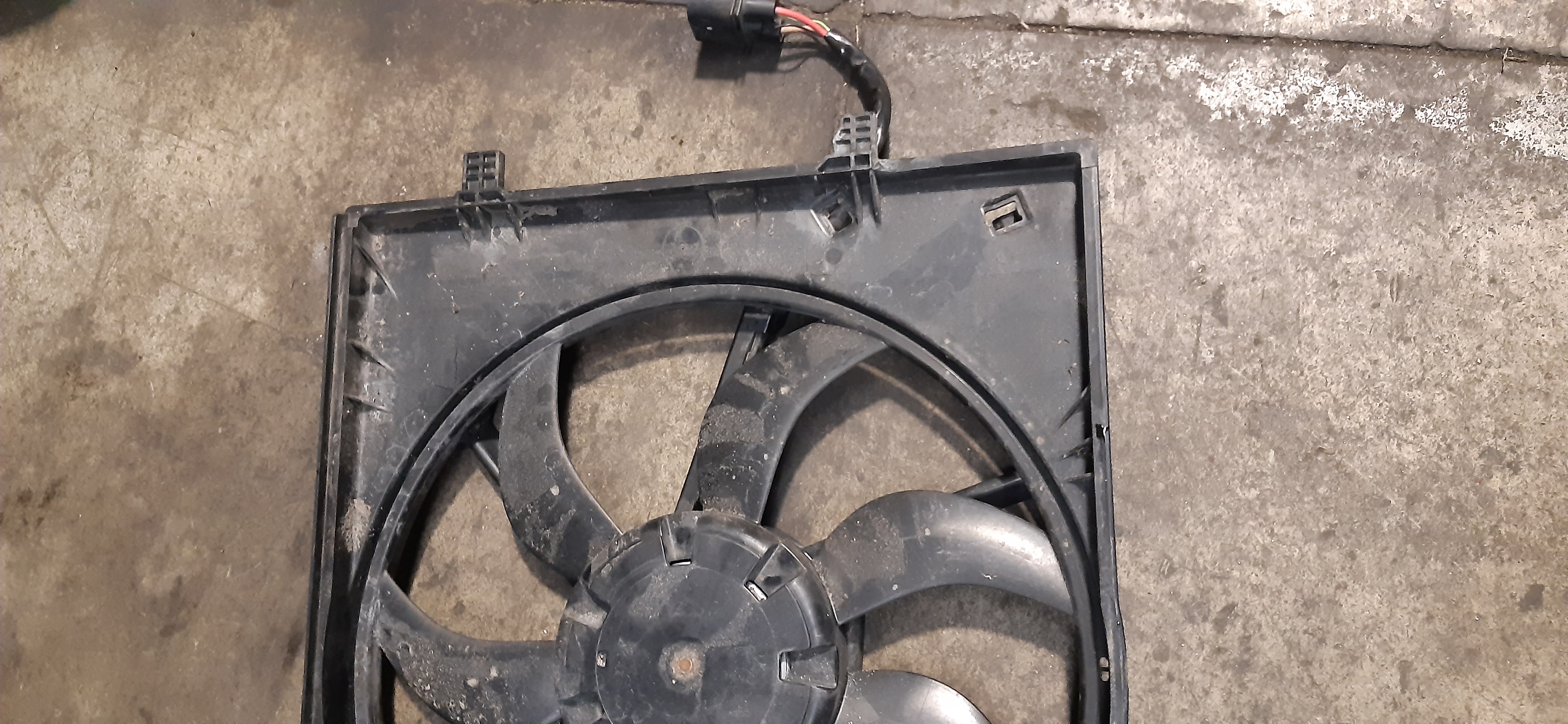 Ventola radiatore Audi A3 1.6TDI 2018 5Q012105 VRAD437