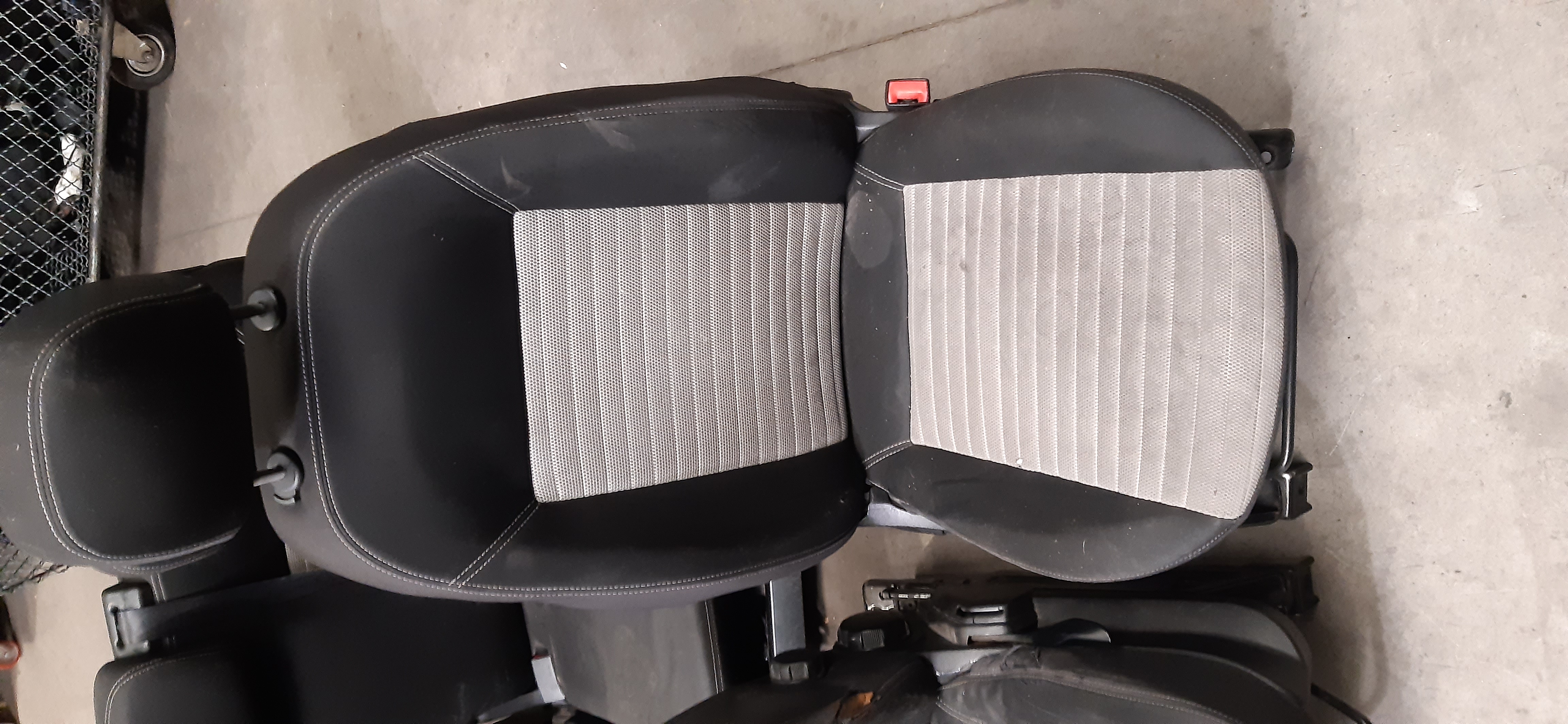 Interno in tessuto nero e grigio chiaro Fiat Qubo 1.3MJ 2013