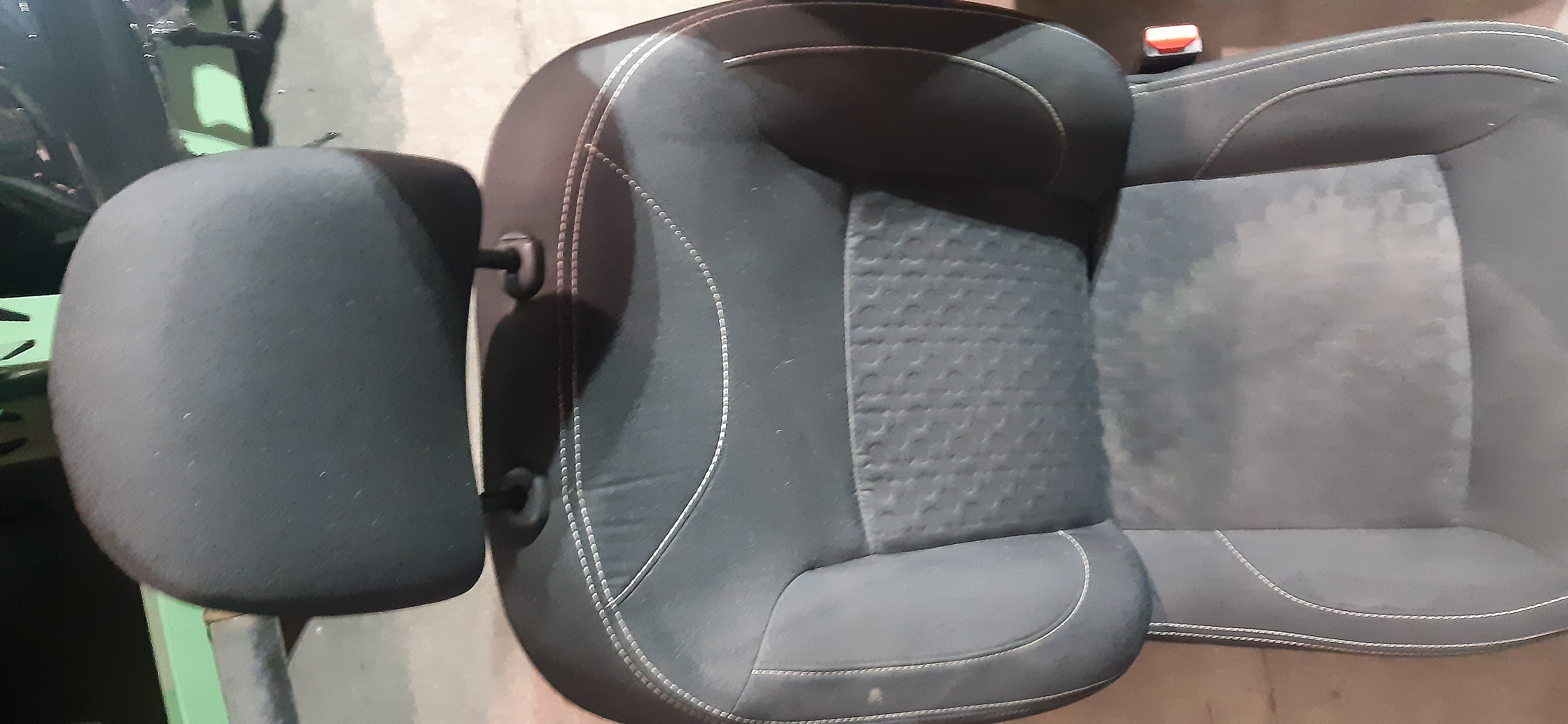 Interno completo di pannelli in Tessuto Nero e Grigio Dacia Logan MCV 5P 2015 