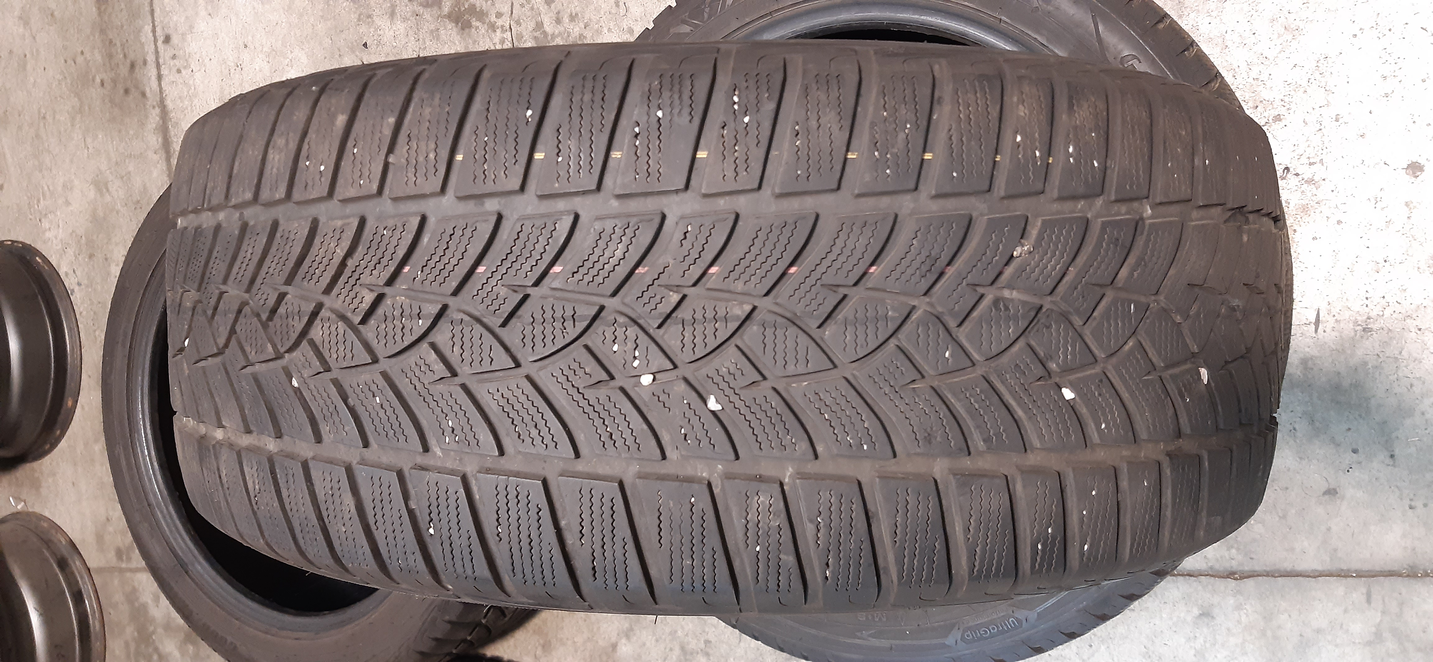 N.4 Gomme invernali GOOD YEAR 255 45 R20 105V DOT3819 GOMMUS248