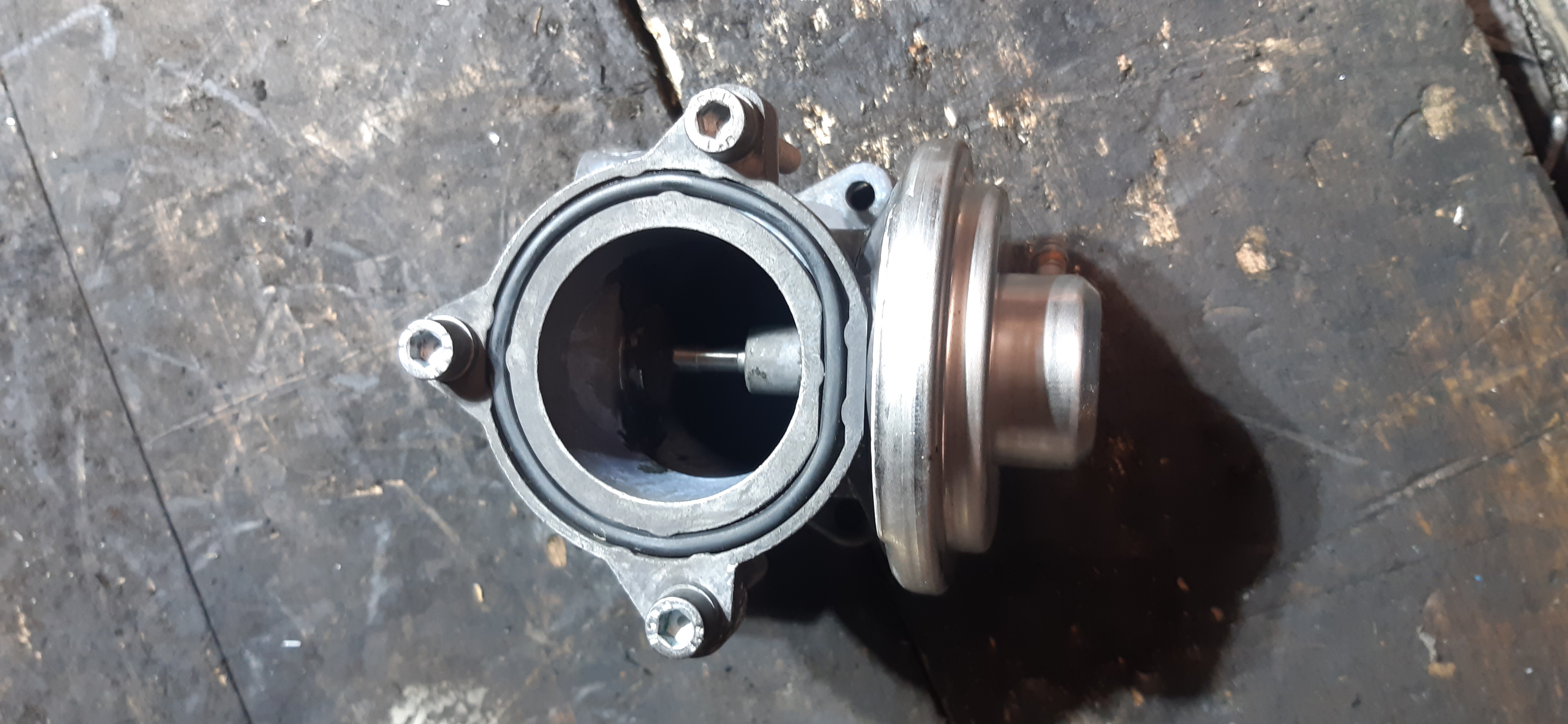 Valvola EGR VW Polo 1.4TB BNV 045129637A CF451