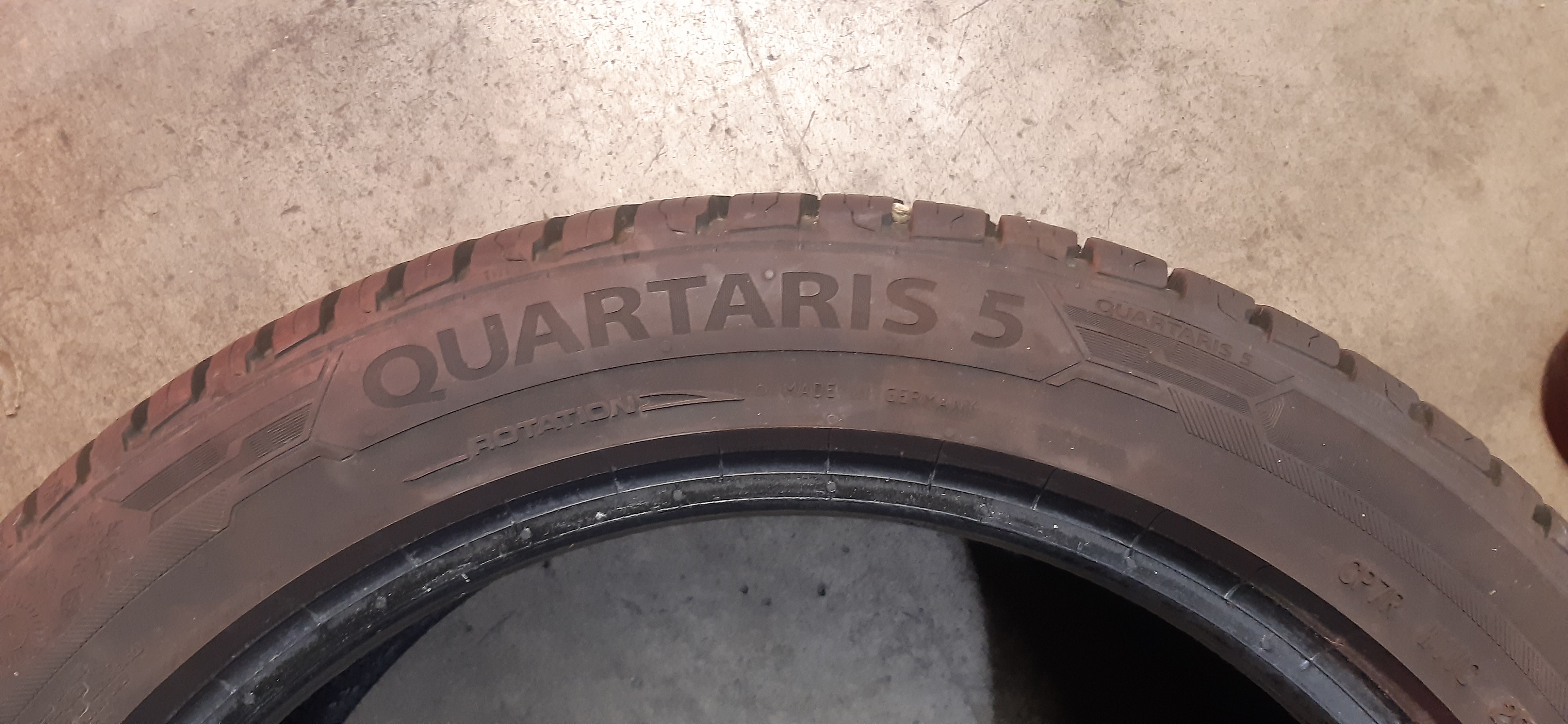 N.2 Gomme 4 stagioni Quataris 5 225/45 R17 94V DOT2922 GOMMUS253