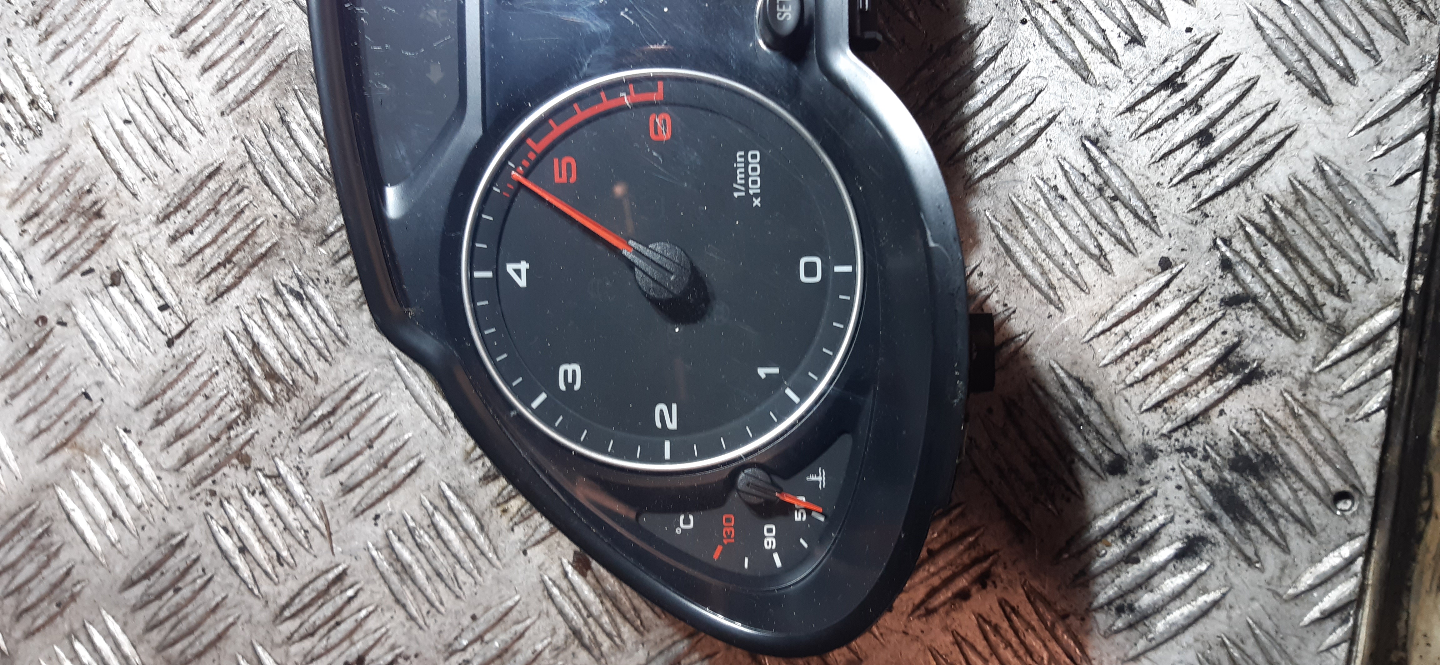 Tachimetro Audi Q5 2.0TD 2010 8R0920930D TACH358