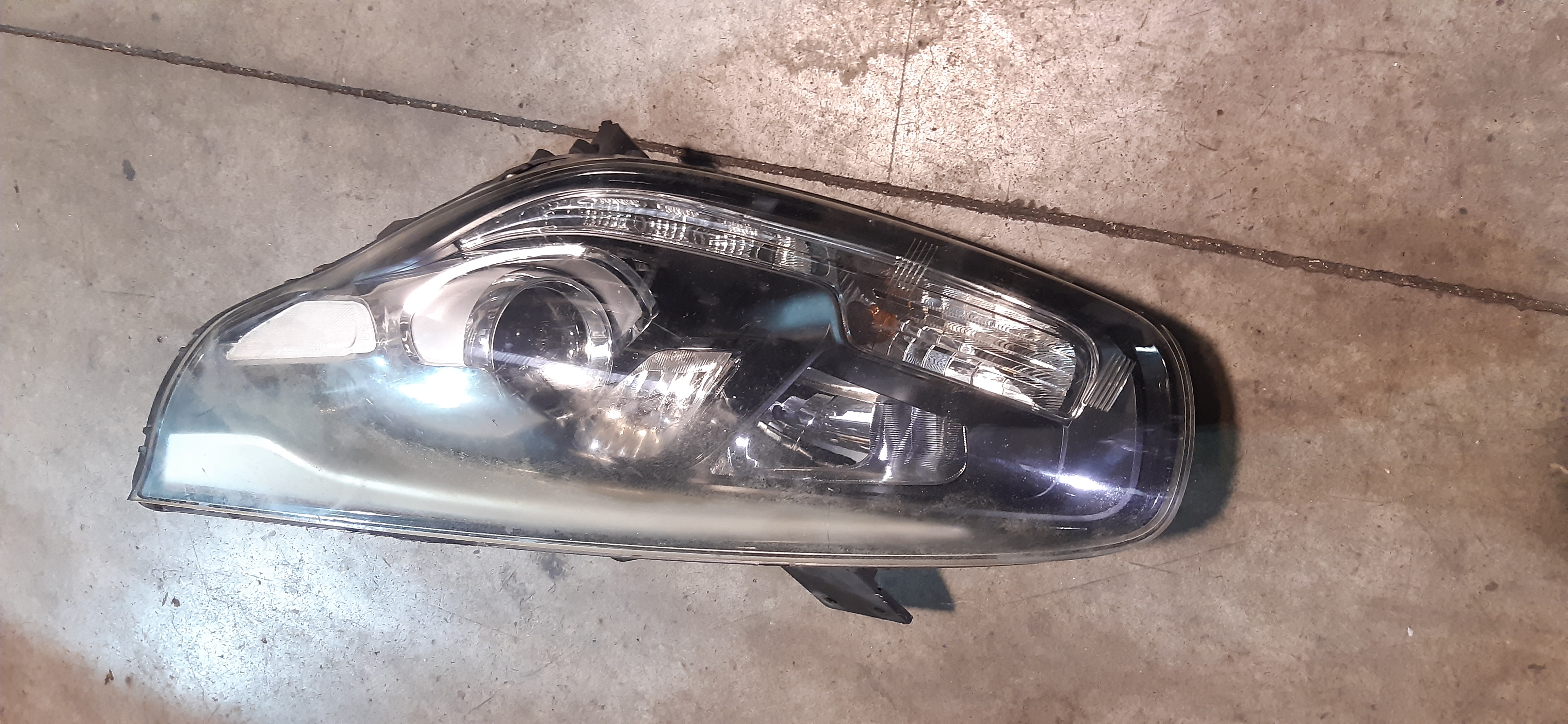 Faro Ant SX XENO Kia Carens Rondo 2013 5P 92101A4 FANU1300