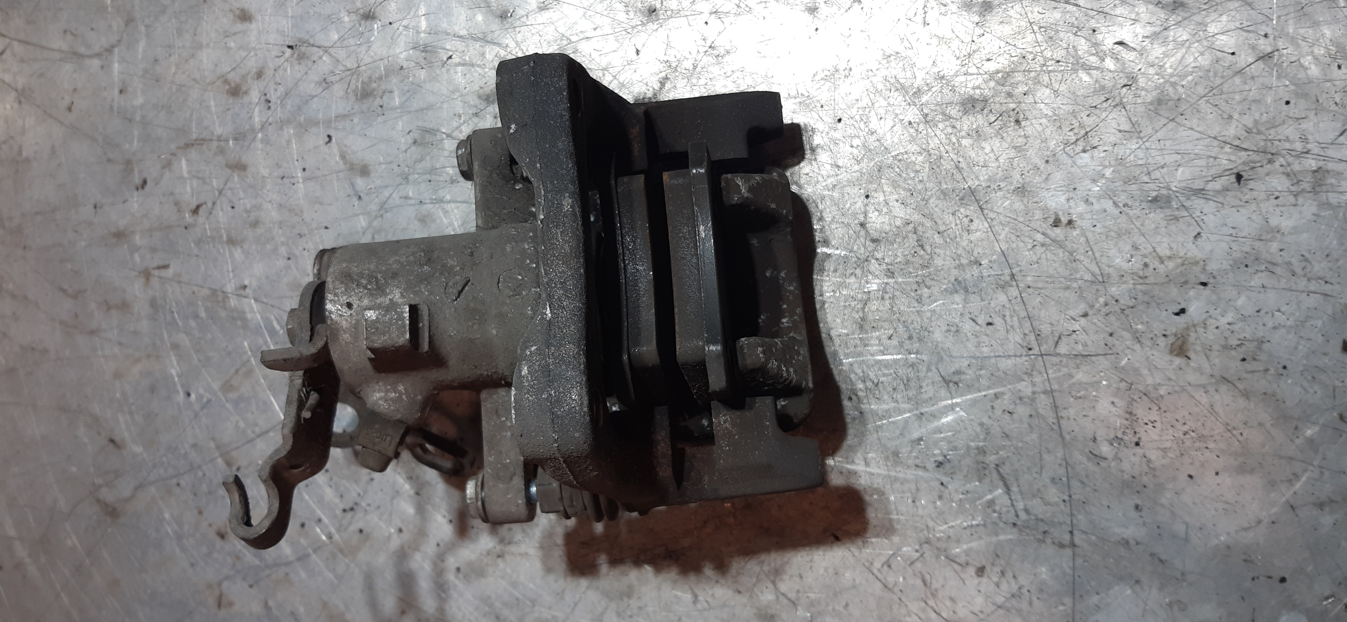 Pinza freno Post SX VW Golf 5 1.9TDI 2006 BKC MECC2394