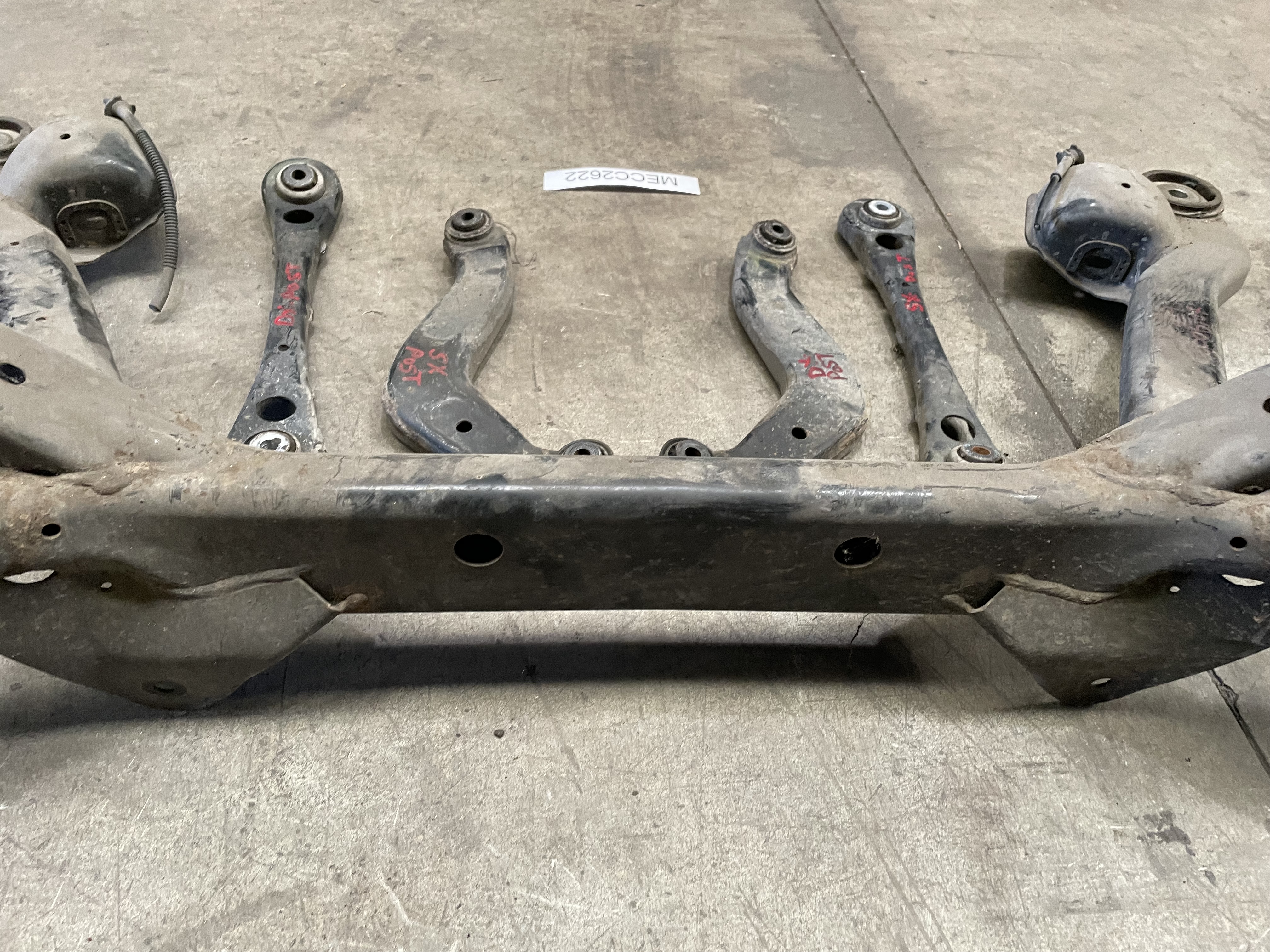 PONTE ASSALE COMPLETO DI BRACCI SENZA MOZZI AUDI A4 2.0TDI 2006 BPW MECC2622