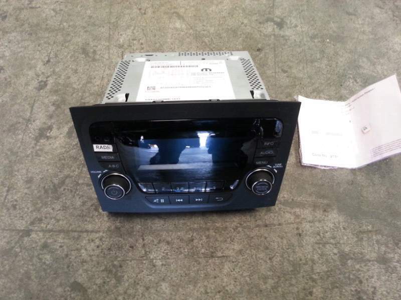 Stereo con code fiat dobl&ograve; cargo 2015 cod.07355492670