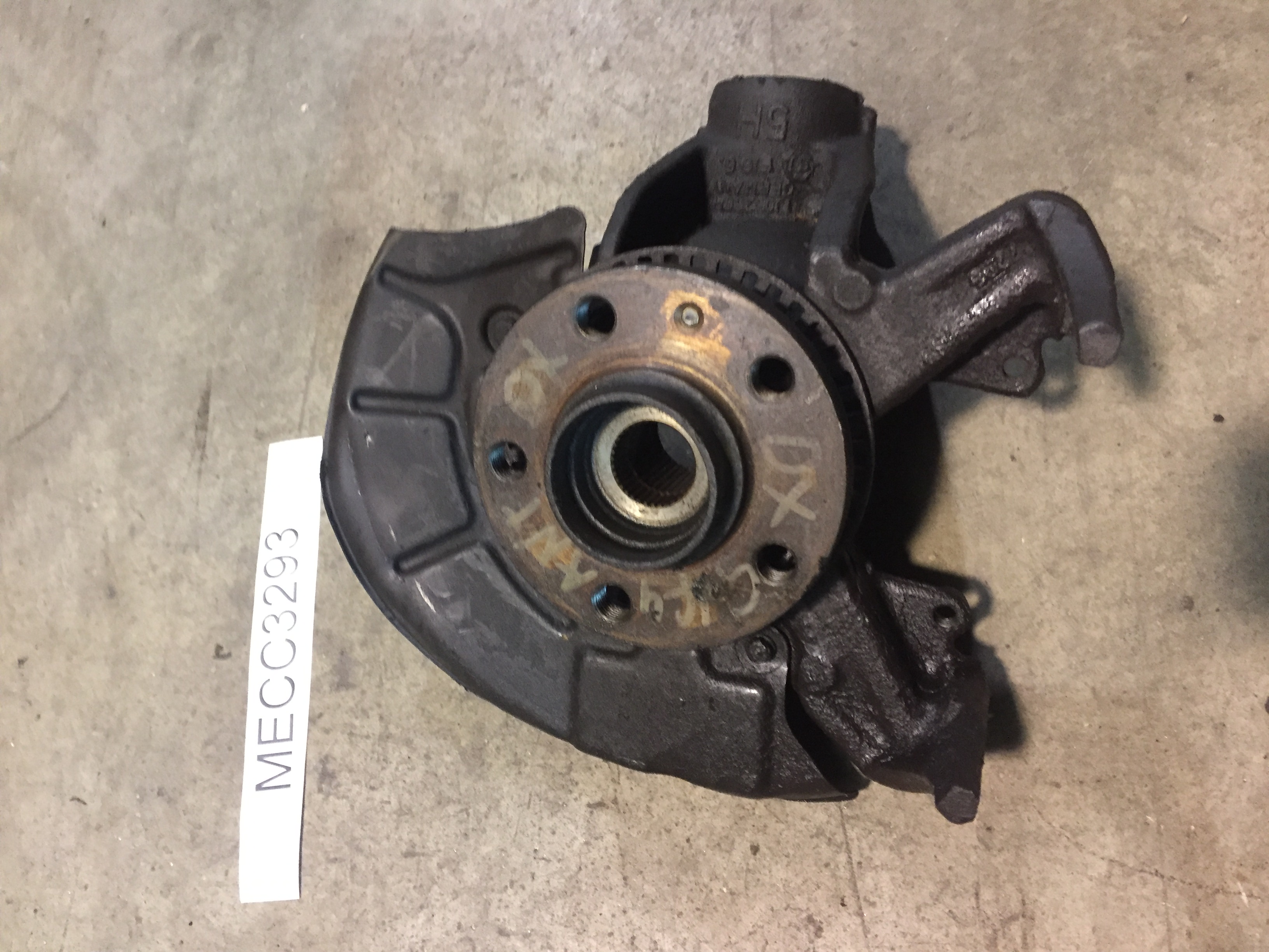 MOZZO ANTERIORE DESTRO VW GOLF 4 1.6 B 2001 MECC3293