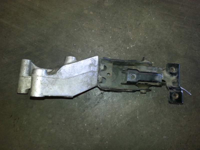 Supporto motore daihatsu trevis del 2010