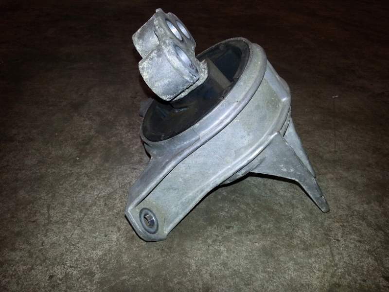 Supporto motore per Opel Astra 1.6 benz del 2007