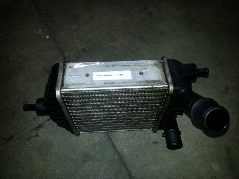 Radiatore intercooler usato Fiat idea 1.3 mj del 2005