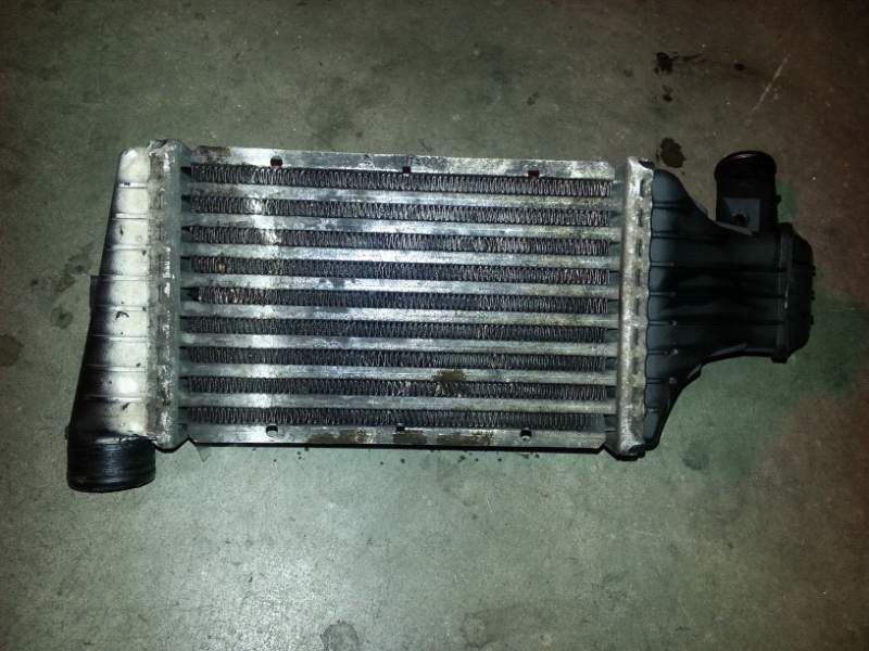 Radiatore intercooler usato Opel Astra 1.7 cdti