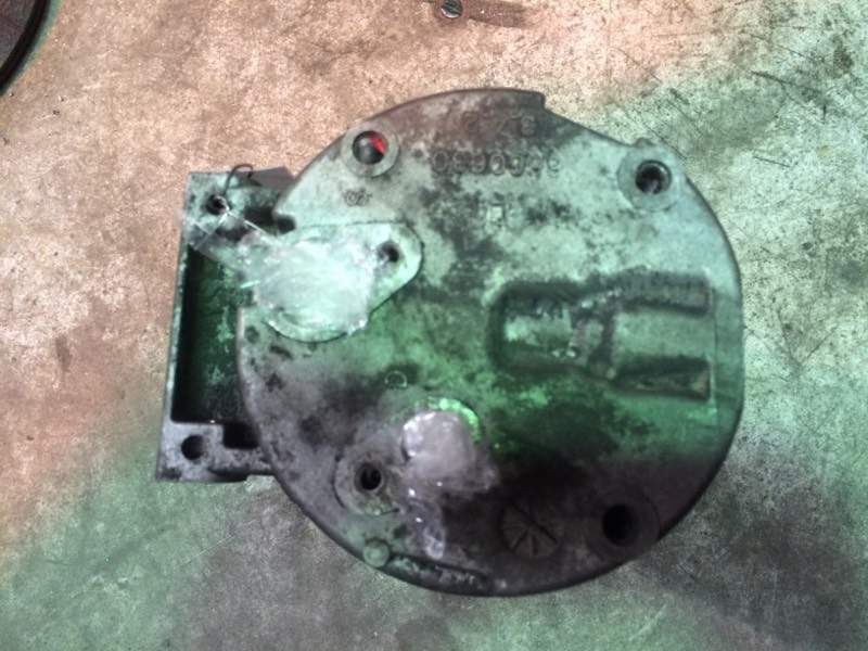 Compressore clima usato Renault master 2.5 DCI 8700678510