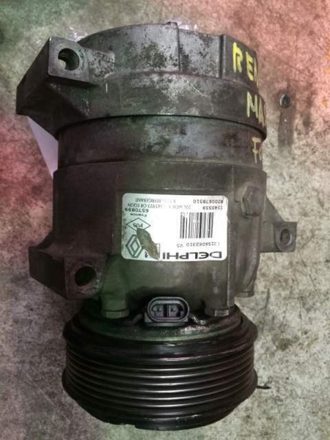 Compressore clima usato Renault master 2.5 DCI 8700678510