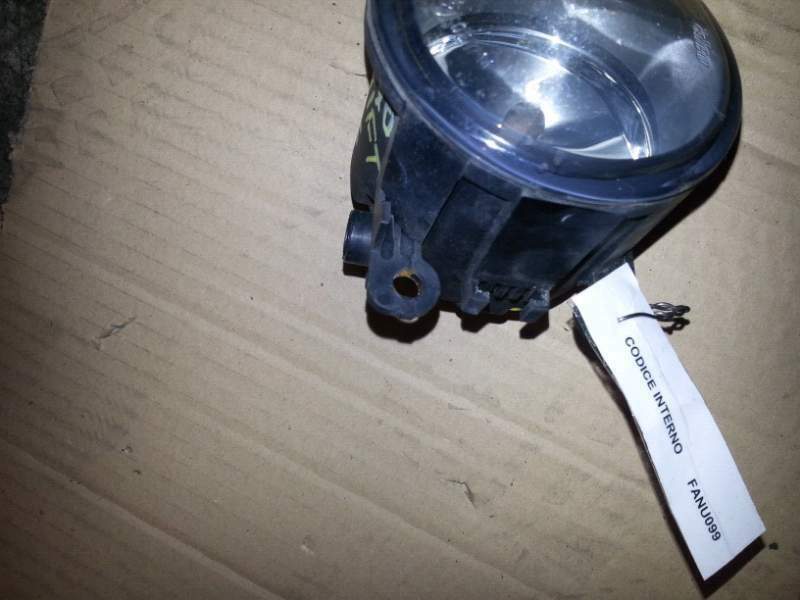 Faro ant. fendinebbia per suzuki swift 4x4 1.3 Benz del 2006