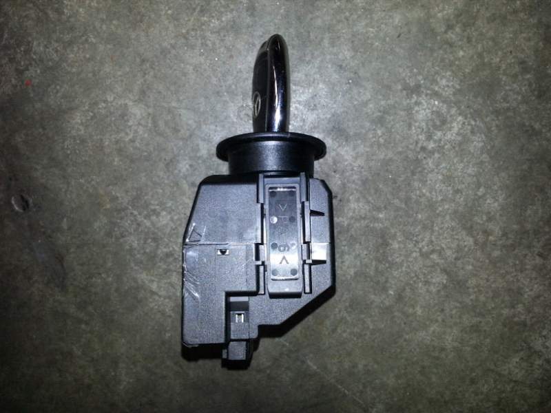 Blocchetto accensione con chiave usatoMercedes Benz C220 cdi del 2007