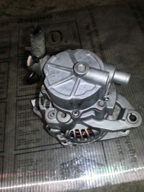 Alternatore usato per Mitsubishi Pajero 2.5td 4x4 del 1999