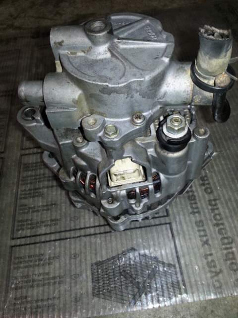 Alternatore usato per Mitsubishi Pajero 2.5td 4x4 del 1999