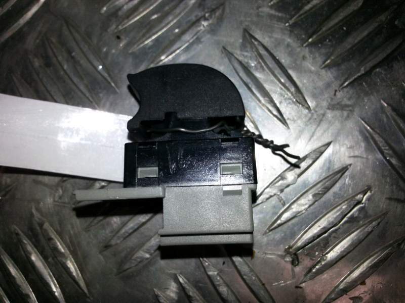 Pulsante alzavetro portiera Audi A3 1.9 tdi del 2002