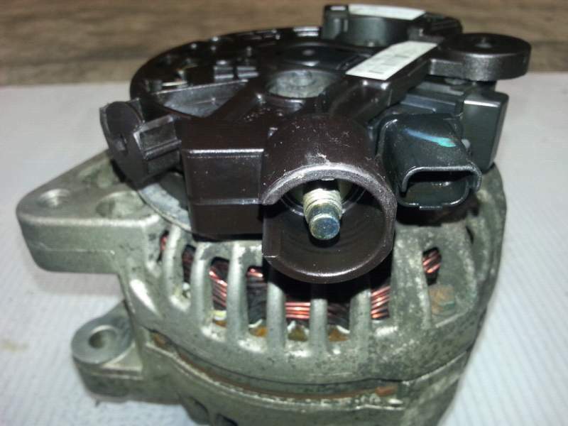 Alternatore per Citro&euml;n Berlingo 2.0 Hdi del 2007 - 9646477580