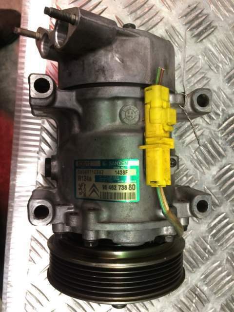 Compressore clima Peugeot 1.4 benzina del 2007 - 9646273880