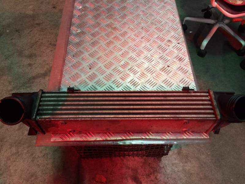 Intercooler usato per BMW 320 D 163 cv Touring del 2007