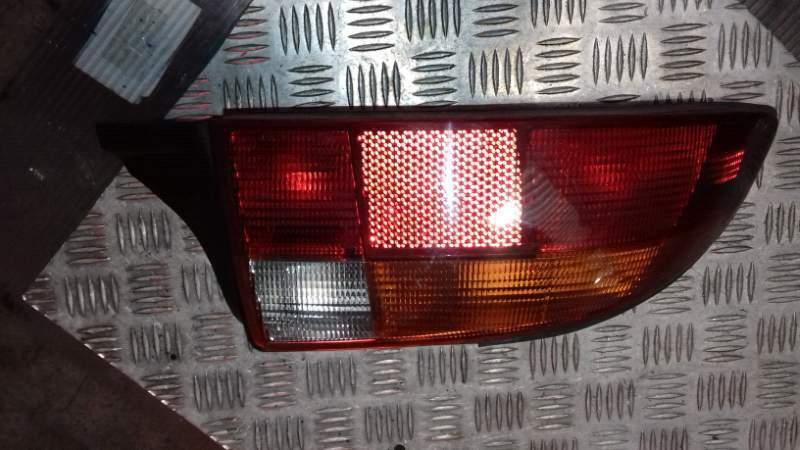 Fanale posteriore sx usato Bmw Z3 1.9 benzina del 2000