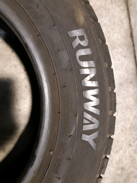 N.2 gomme da carico Runway 205 65R16C GOMMUS190