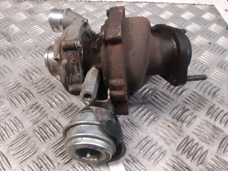 Turbina usata Ssangyong kyron 2.0 xdi TB266 761433-0002