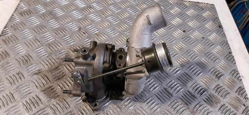 Turbina Kia sorento 2.5 crd REVISIONATA 733952-1