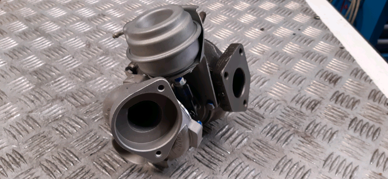 Turbina Bmw 2.0 td 150 cv REVISIONATA 717478-4