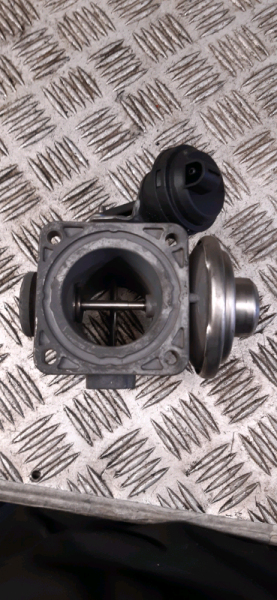 Valvola EGR VW LT 35 2.4D 074129463A CF360