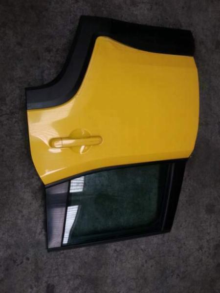 Portiera posteriore sx Jeep renegade latitude 2015 col giallo