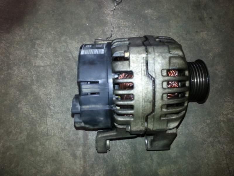 Alternatore usato opel corsa 1.0 benz. (X10xe) 0123100003