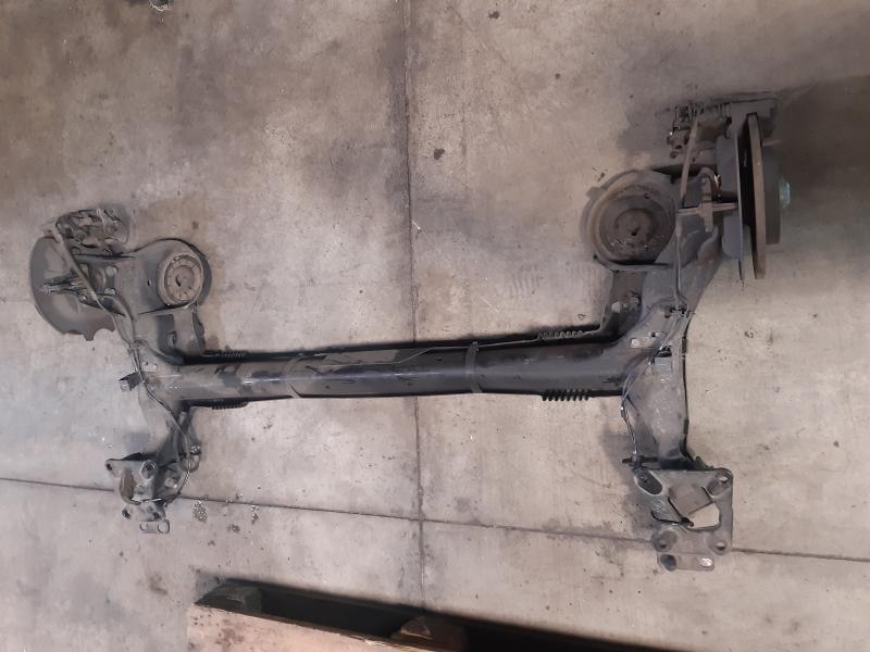 PONTE ASSALE POSTERIORE COMPLETO DI PINZE FRENI PEUGEOT PARTNER 1.6B TYPEE MECC4476