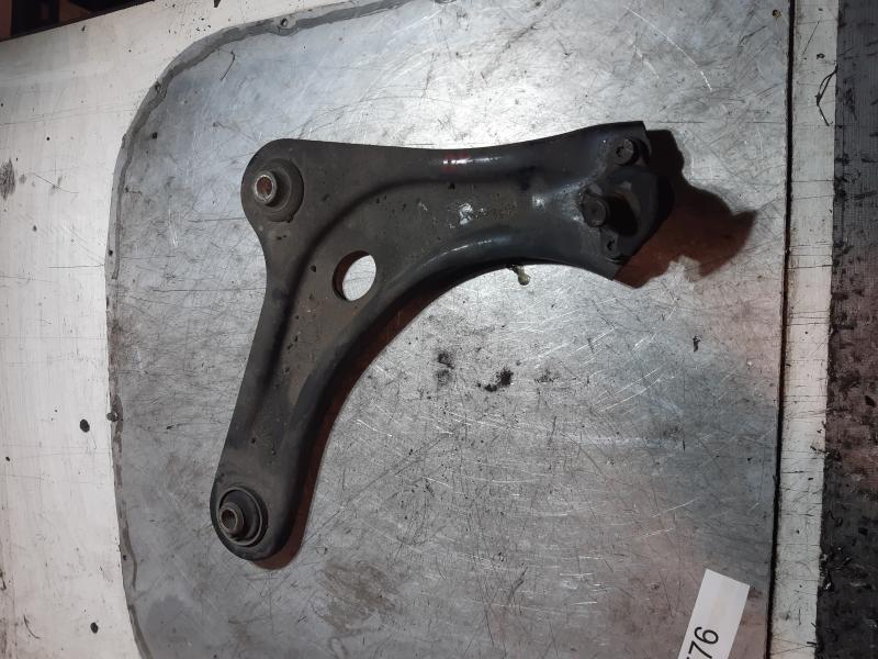 TRAPEZIO ANTERIORE DESTRO PEUGEOT 1007 1.4HDI 2007 MECC4576