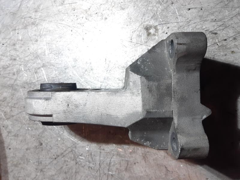 SUPPORTO MOTORE DESTRO RENAULT MASTER 2.3DCI M9T SUPP937