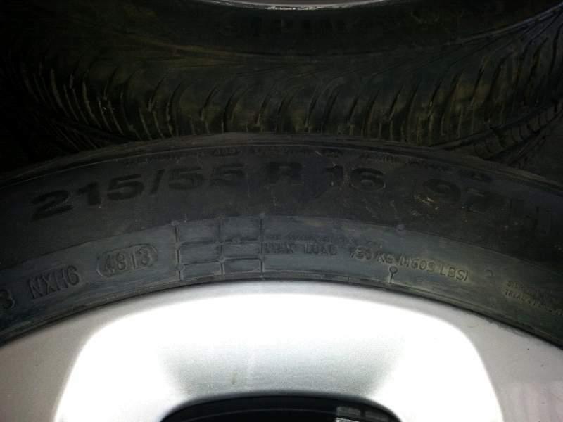 N.4 gomme CONTINENTAL 215/55 R16 97H con cerchi in lega