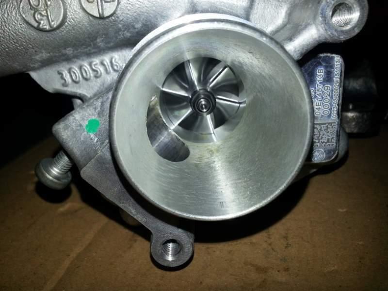 Turbina volksvagen - skoda 1.2 TB 04E145713B