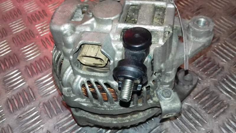 Alternatore usato Mazda 2 1.3 benzina del 2007