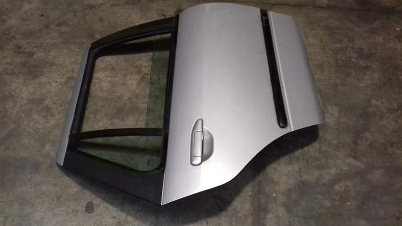 Portiera posteriore dx usata Nissan primera 2.0 td sw del 1999