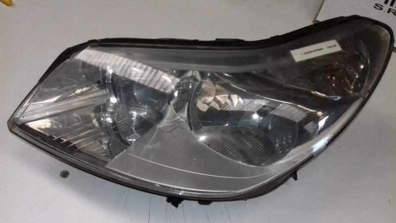 Faro / proiettore sx Citro&euml;n C5 1.6 HDI del 2005