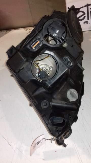 Faro ant dx Citro&euml;n C4 Picasso 2.0 HDI del 2009