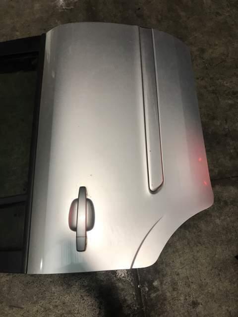 Portiera posteriore destra Opel zafira &quot;2007&quot; grigio chiaro