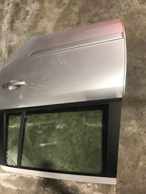 Portiera posteriore sinistra Opel zafira &quot;2007&quot; grigio chiaro