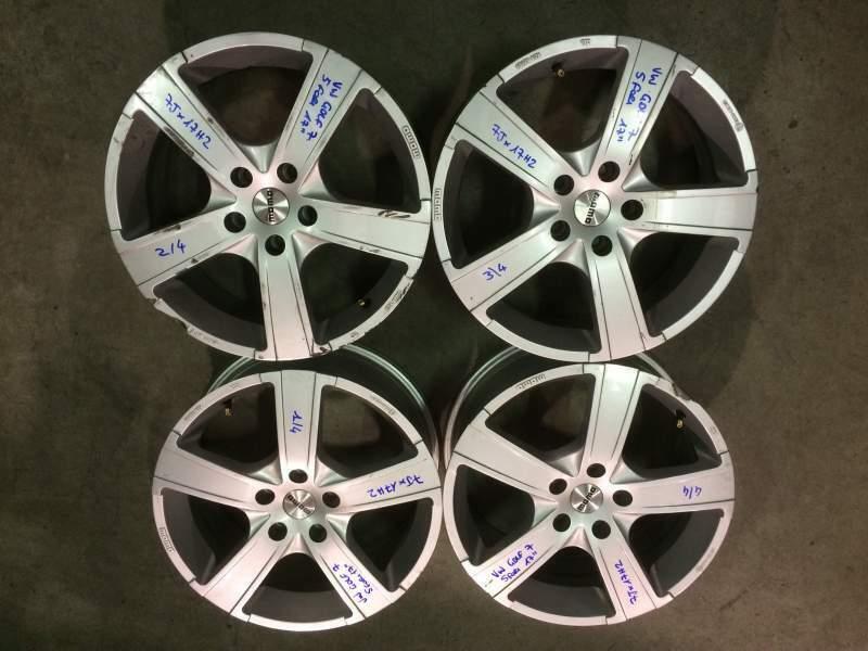 Cerchi in lega n.4 MOMO 17&quot; 5 fori VW GOLF 7 - 7Jx17H2