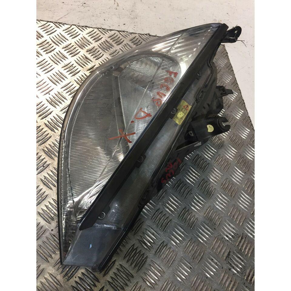 Faro ant dx Ford focus 2002 FANU294